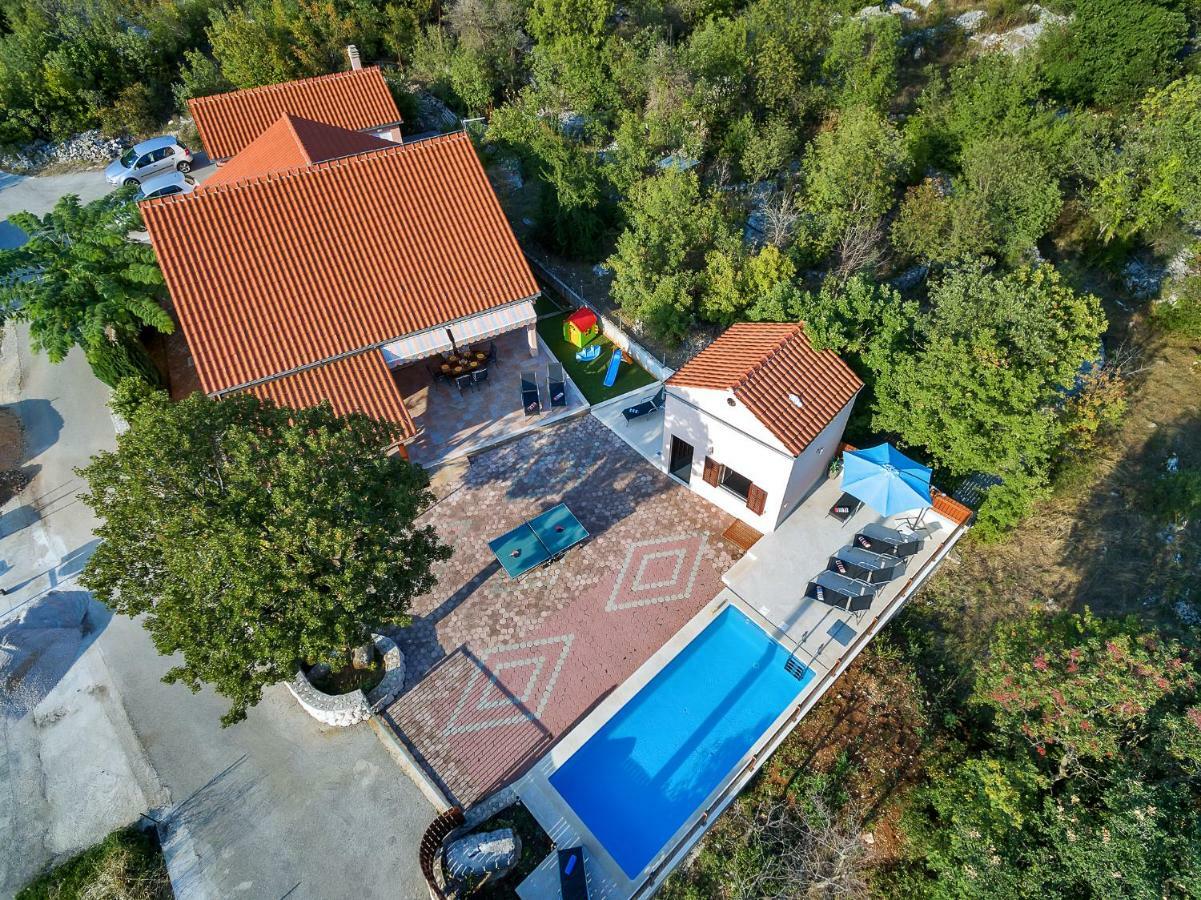 Villa Zvonimir Zagvozd ภายนอก รูปภาพ
