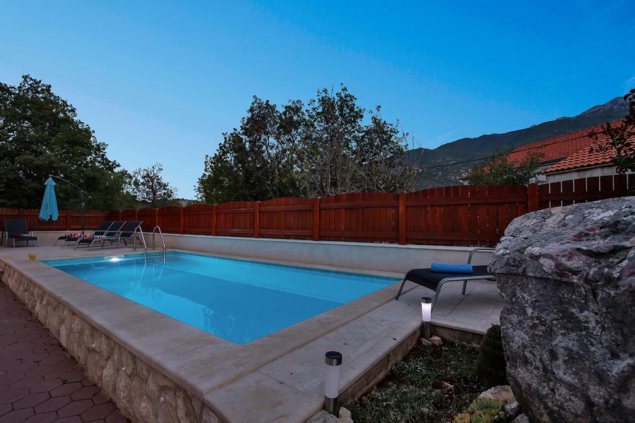 Villa Zvonimir Zagvozd ภายนอก รูปภาพ